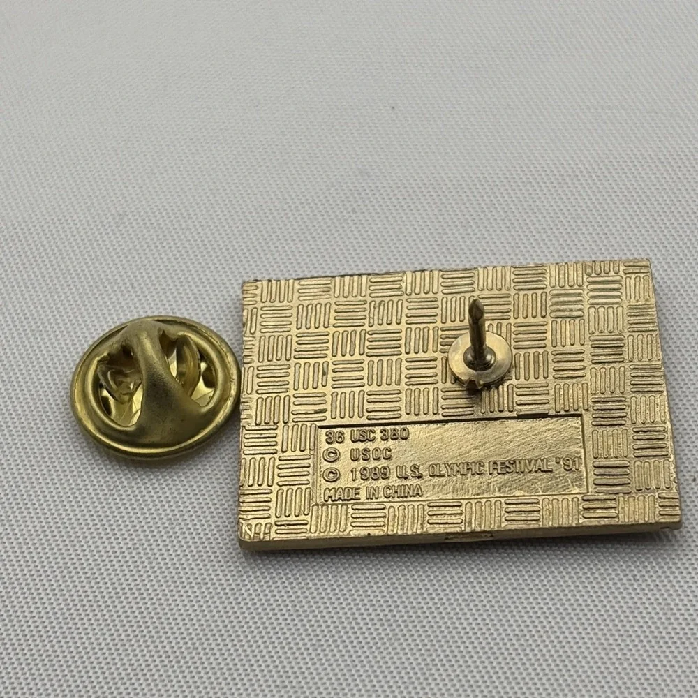 Vintage 1991 U.S. Olympic Festival Ice Hockey Sport‎ Event Lapel Hat Pin